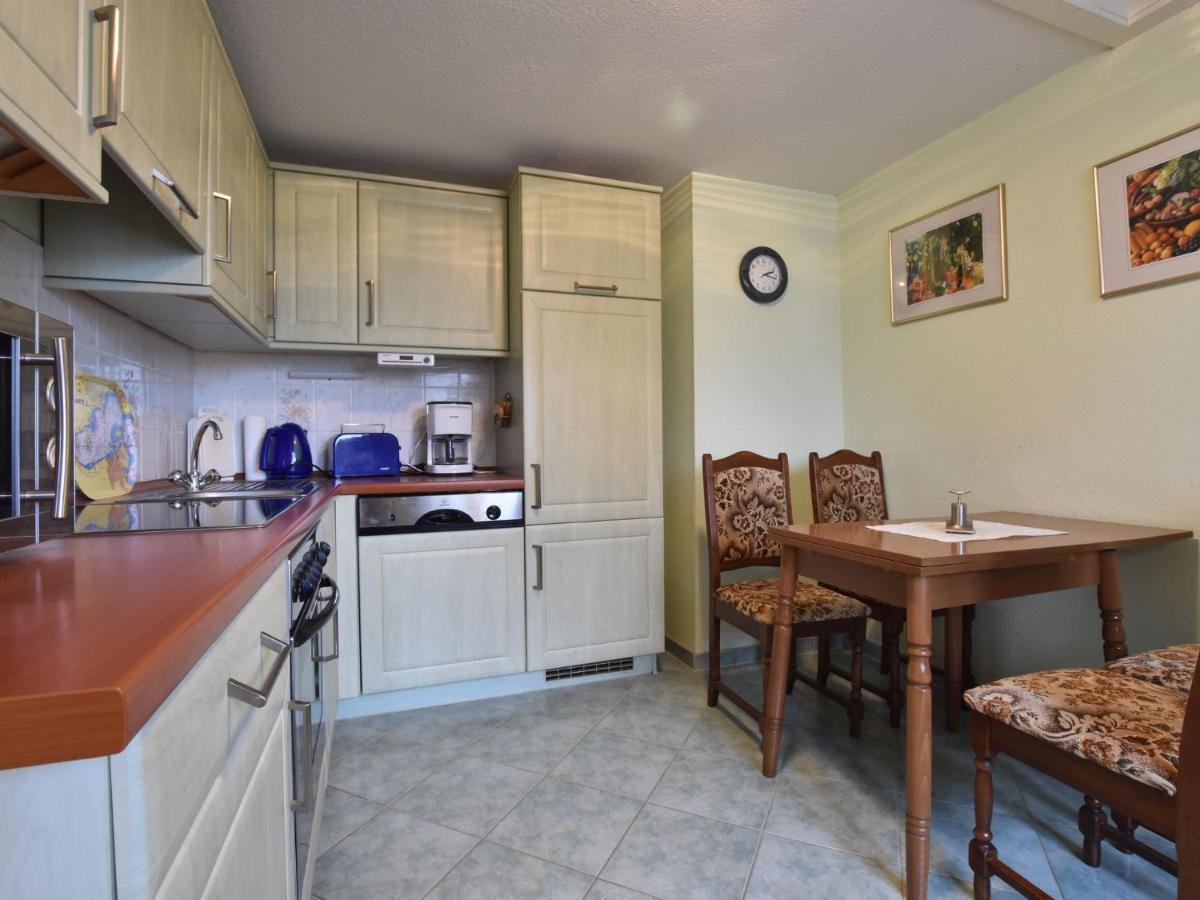 Classy Apartment In Boltenhagen With Terrace 外观 照片